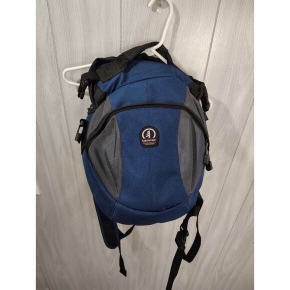 Tamrac Unisex Blue Nylon Adventure Travel Pack Camera Crossbody Backpack